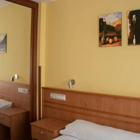 Hotell Alda Estacion