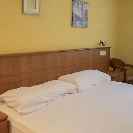 Alda Estacion Hotell