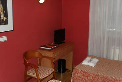 Hotell Alda Estacion 2*